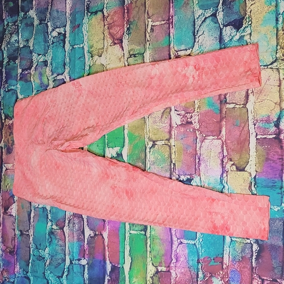 V Front Scrunch Butt Legging Unit 4 - Picture 5 of 9